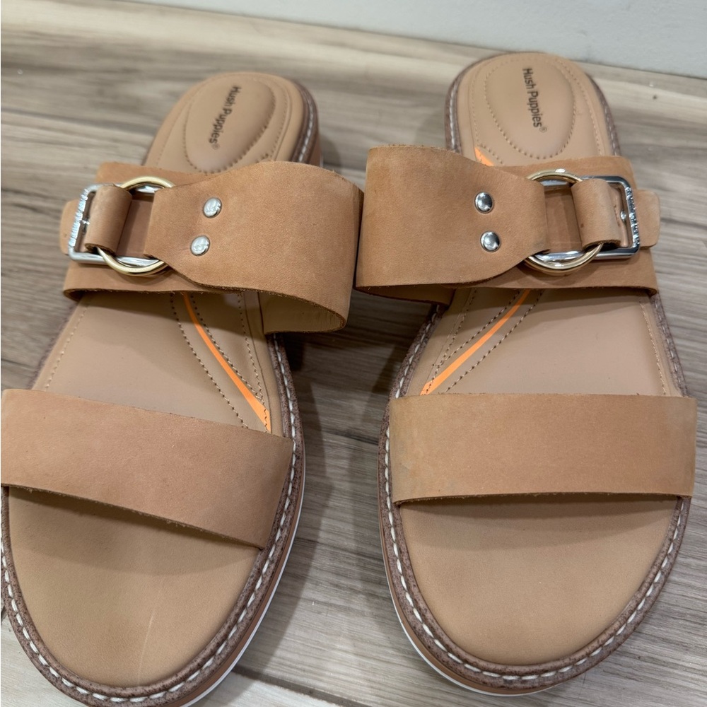 Women’s Hush Puppies Tan Leather Sandals Size 8.5